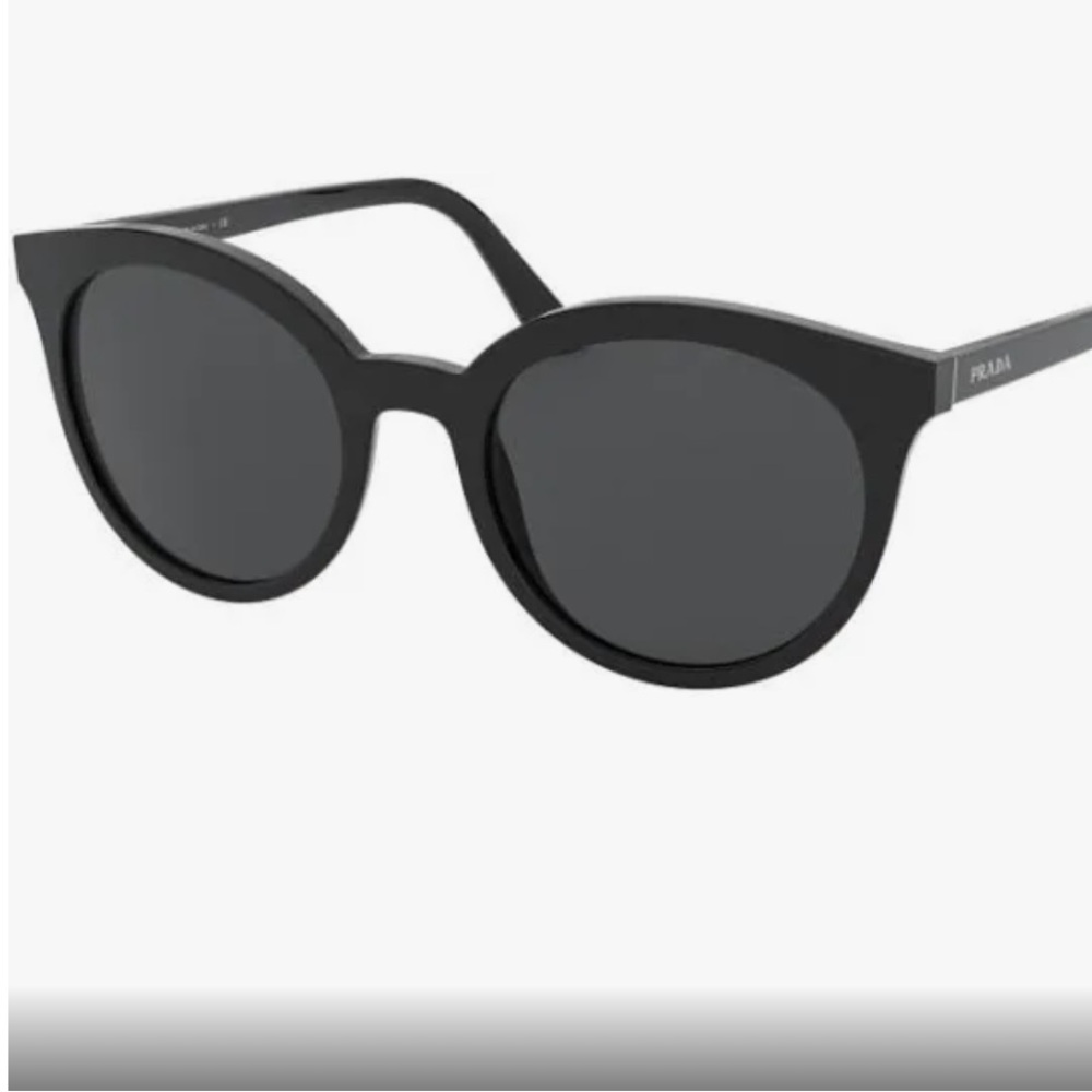 Prada SPR02X Sunglases